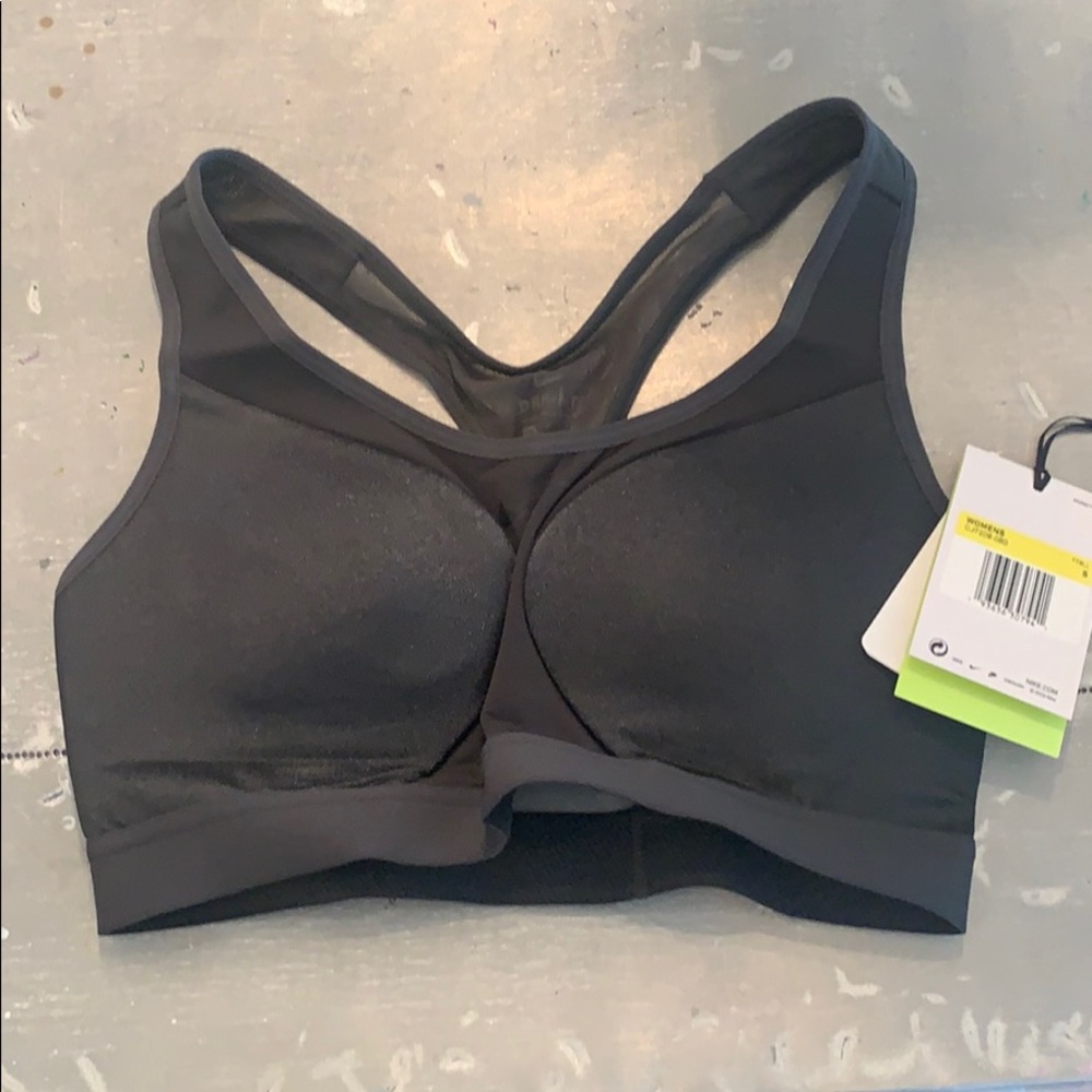 Nike women’s padded sports bra charcoal small